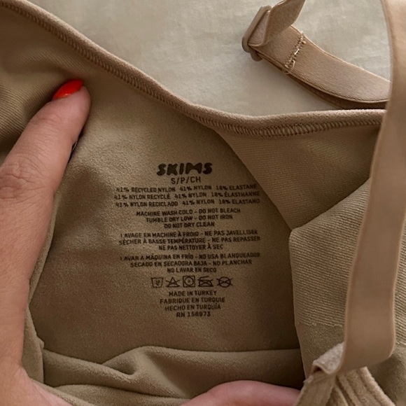 SKIMS Seamless Sculpt Solutionwear Shapewear Bodysuit Brief Snaps Nude Clay - Picture 6 of 7